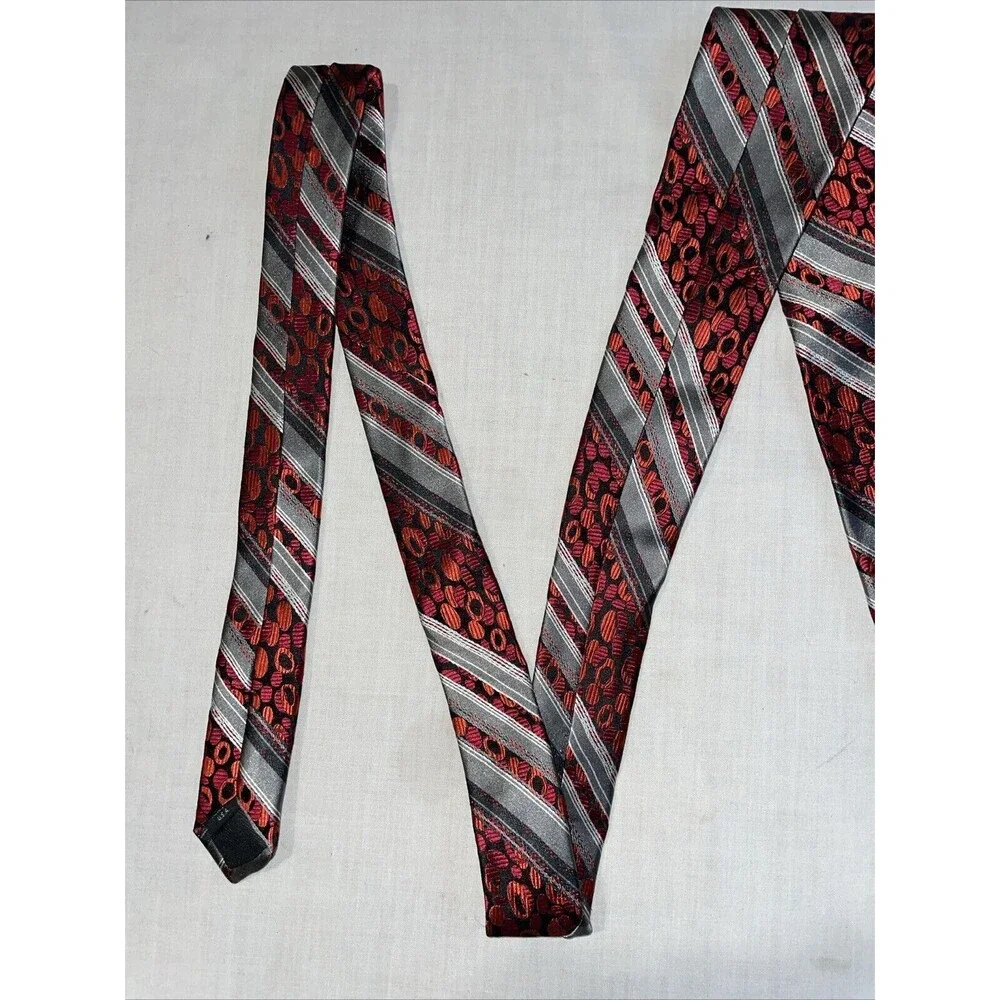 Desantis Collection Men’s Dress Tie Size 58” Red Gray Striped Business Formal
